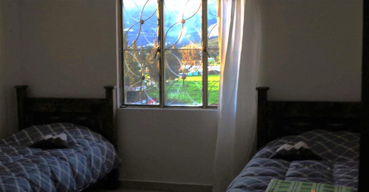 Hostal Casa Lantana Суэска Экстерьер фото