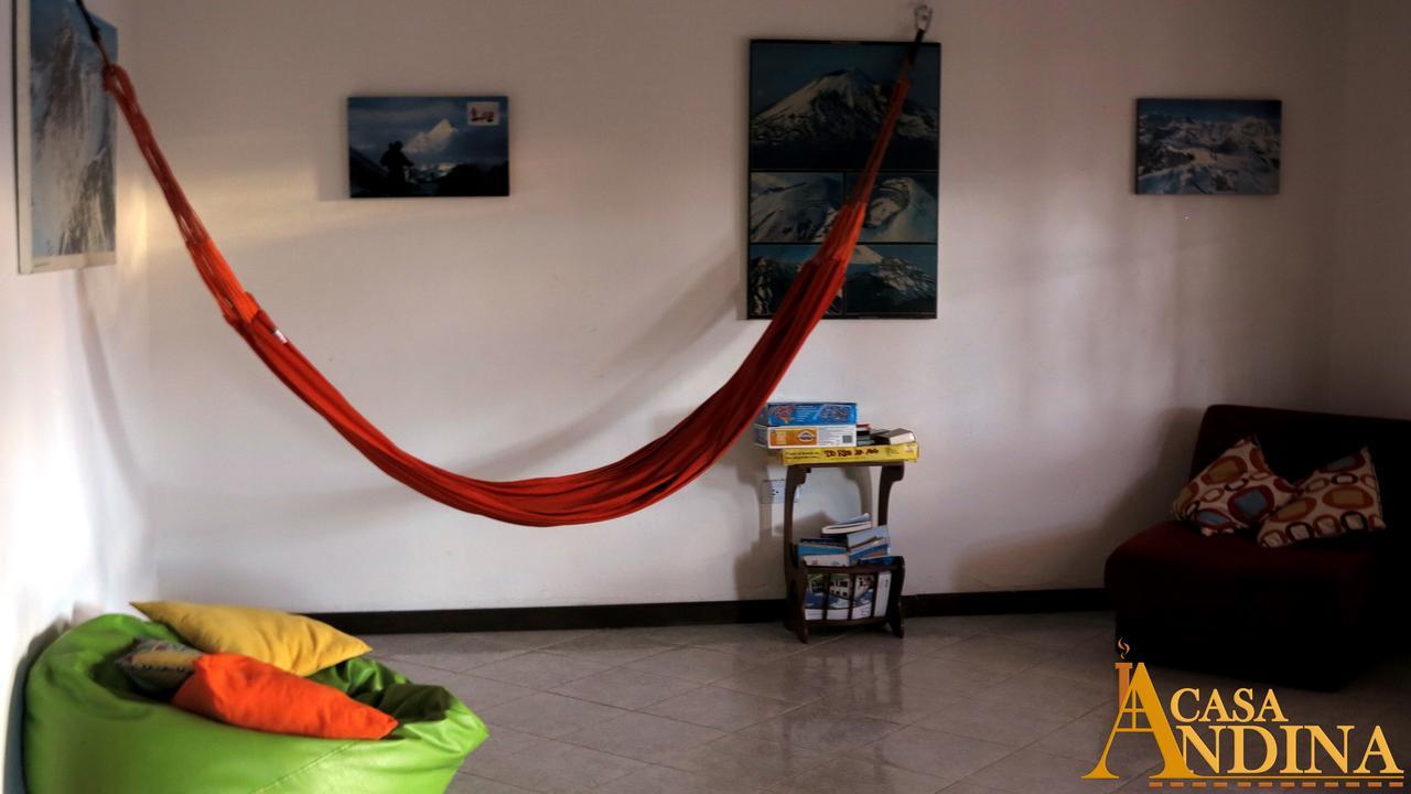 Hostal Casa Lantana Суэска Экстерьер фото