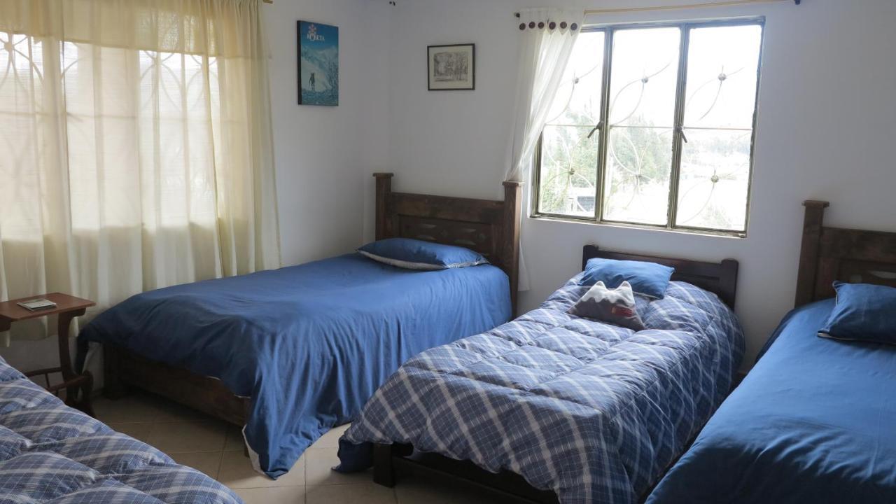 Hostal Casa Lantana Суэска Экстерьер фото